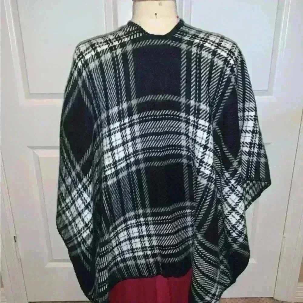 Reversible Winter Wrap - Picture 2 of 5